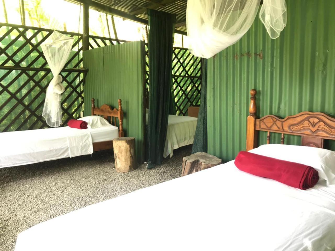 Mal Pais Surf Camp Hotel Playa Santa Teresa  Kültér fotó