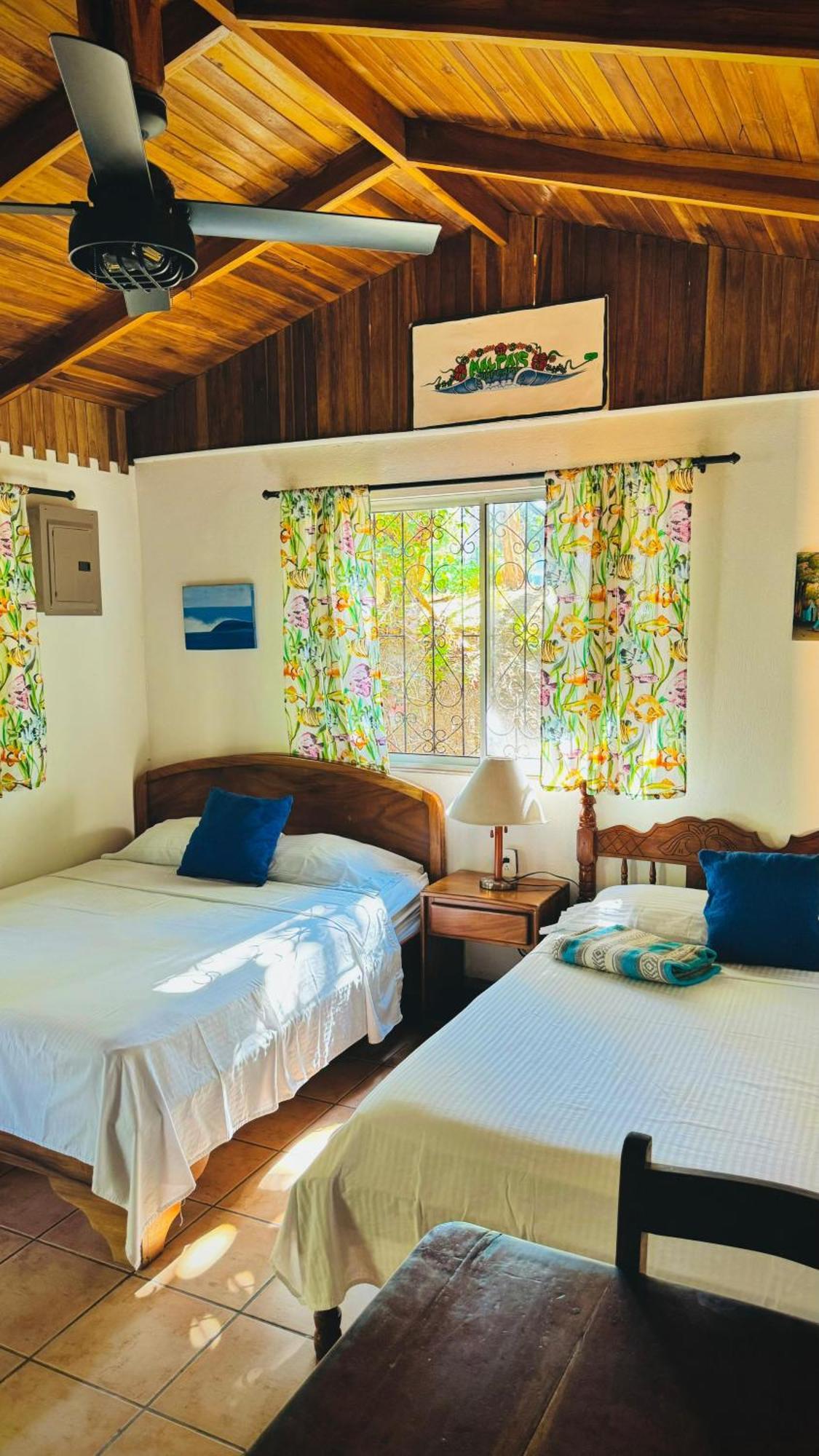 Mal Pais Surf Camp Hotel Playa Santa Teresa  Kültér fotó